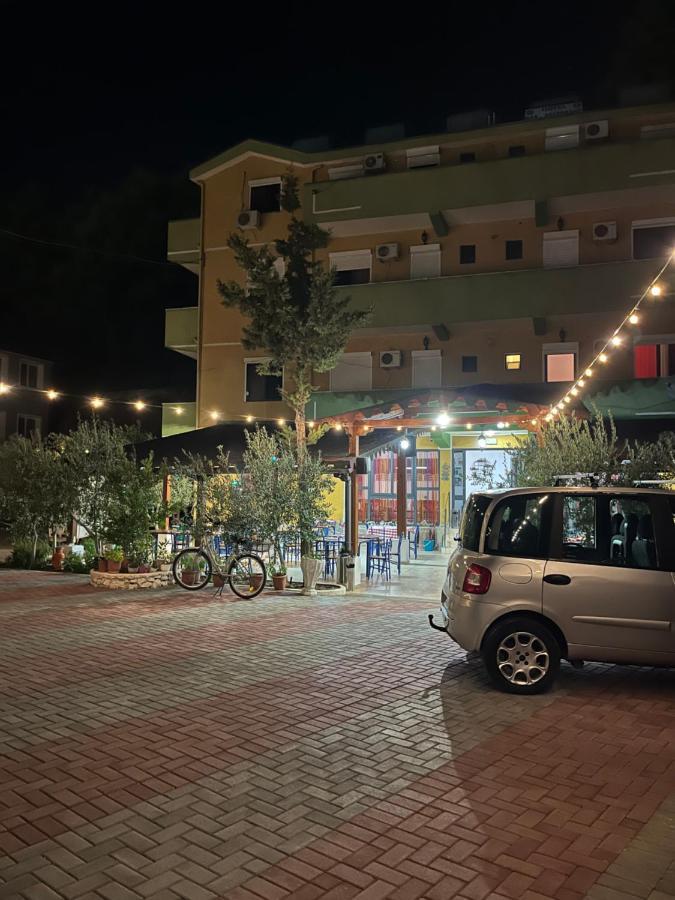 Hotel Bolonja Shëngjin Exterior foto